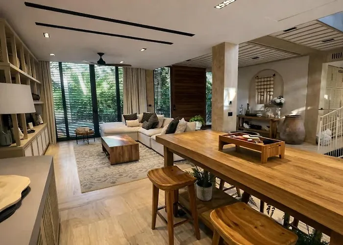 Luxury In Corasol 4br Private Pool Villa